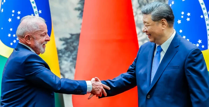 Lula Costura Saída para Convite de Trump sobre Conselho de Paz e Reforça Alinhamento com China