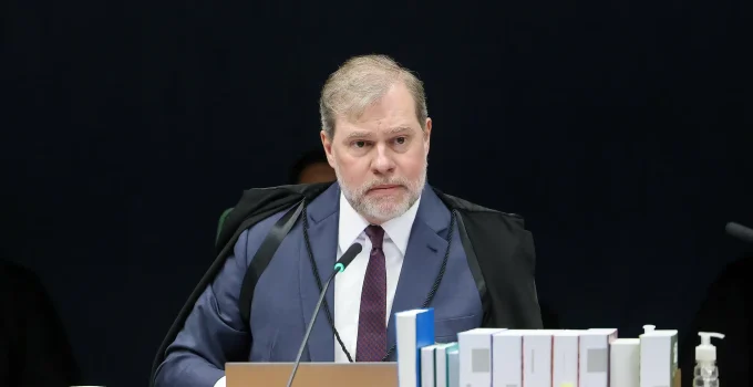 Caso Banco Master: Reorganização de Depoimentos Alivia PF, Mas Intervenção de Toffoli Gera Tensão e Críticas Jurídicas