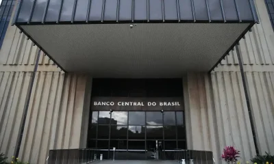 PF Investiga Influenciadores Pagos para Atacar o Banco Central após Liquidação do Banco Master