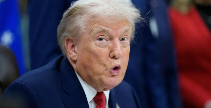 Trump impõe tarifas a países exportadores de petróleo para Cuba, citando ameaças à segurança nacional dos EUA