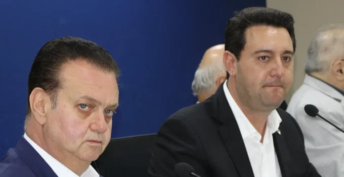 Ratinho Jr. defende perdão para Bolsonaro e condenados pelo 8 de Janeiro, mas vê penas como "exageradas"
