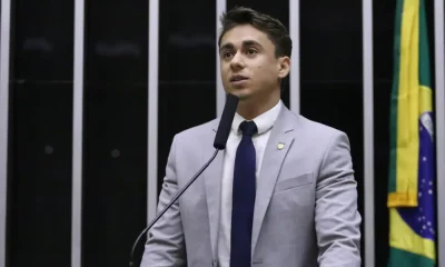 Alexandre de Moraes autoriza visita de Nikolas Ferreira a Bolsonaro na Papudinha; encontro marcado para fevereiro