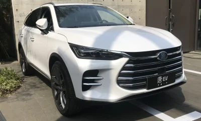 Câmara dos Deputados recebe 3 carros BYD blindados e de luxo em empréstimo milionário; entenda o caso
