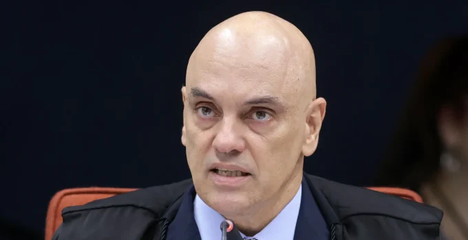 Alexandre de Moraes nega habeas corpus de estudante para Bolsonaro: Pedido genérico e sem base jurídica