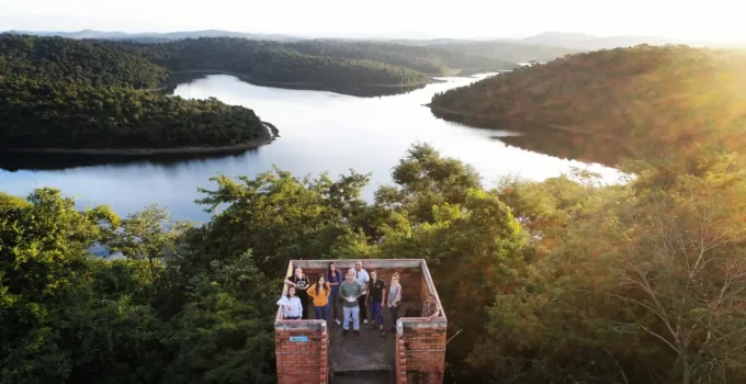Herbicida Natural Brasileiro: Fungo Descoberto em MG Pode Superar Glifosato e Revolucionar Agricultura