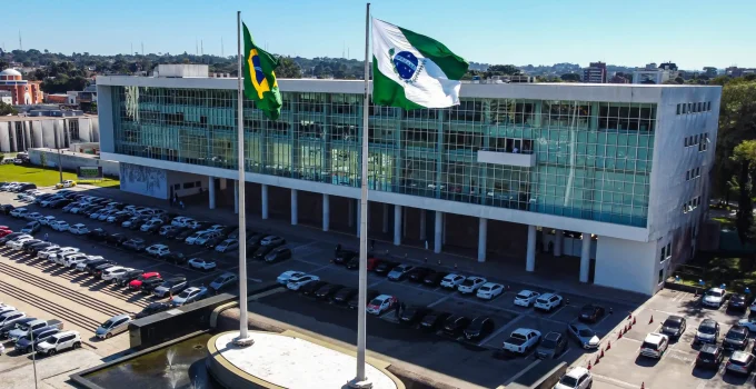 Eleições 2026 no Paraná: Moro Lidera Pesquisas, Mas Enfrenta Impasses com PP; Ratinho Jr. Prepara Sucessor e Nomes Ganham Força
