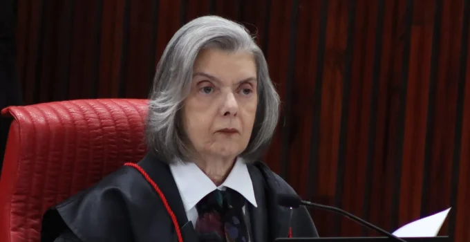 Cármen Lúcia exige ética máxima de juízes eleitorais para 2026 e antecipa regras de conduta rigorosas