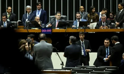 Congresso em Ebulição: Oposição Mira Veto da Dosimetria e CPMI do Banco Master para Pressionar Governo em Ano Eleitoral