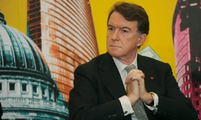 Político Britânico Peter Mandelson Deixa Parlamento Após Escândalo Financeiro com Jeffrey Epstein