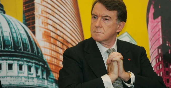 Político Britânico Peter Mandelson Deixa Parlamento Após Escândalo Financeiro com Jeffrey Epstein