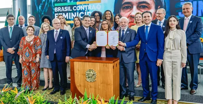 Lula lança Pacto Contra Feminicídio com Grupo de Trabalho, mas foco é na 'desconstrução do machismo' pelo cidadão