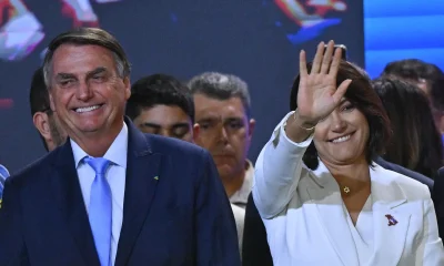 Michelle Bolsonaro compartilha carta emocionante de Jair Bolsonaro em comemoração aos 18 anos de união: "Sou 100% fiel ligado a você"