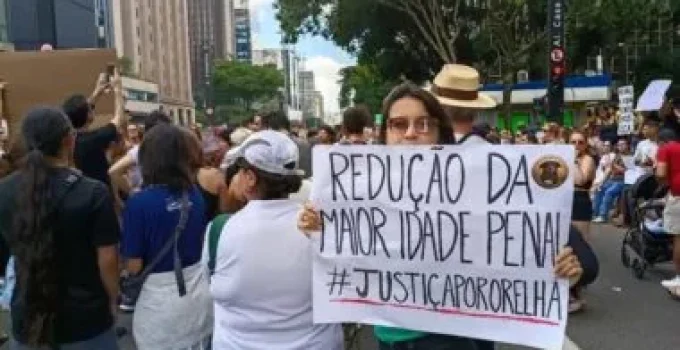 Samba-Enredo de Lula: Vergonha Alheia ou Crítica Cultural? Escola de Niterói Gera Polêmica com Exaltação ao Presidente