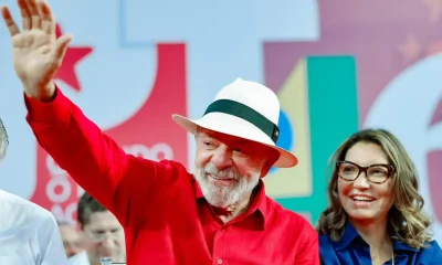 Lula cobra PT em festa de 46 anos: "Não estamos com essa bola toda" e defende alianças fora da esquerda