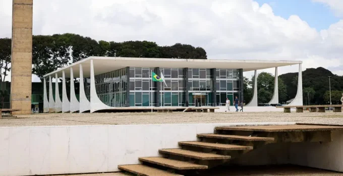 Penduricalhos Milionários: Judiciário e MPs Acumulam 60 Tipos de "Extras" que Furam o Teto Constitucional