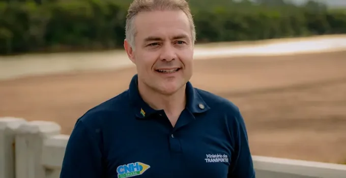 Renan Filho propõe MDB no centro da chapa de Lula em 2026 para isolar o bolsonarismo e fortalecer frente ampla