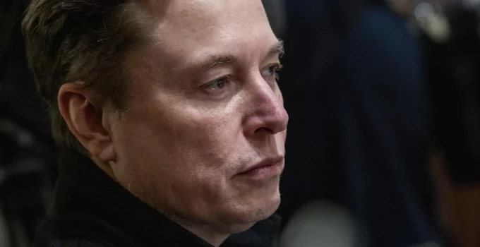 Elon Musk revela estratégia chocante de Jeffrey Epstein para silenciar vítimas, transformando-as em cúmplices