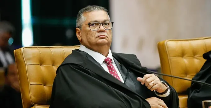 Associações de Juízes e Promotores Pedem a Ministro do STF para Manter Pagamento de "Penduricalhos" e Citam Falta de Profissionais