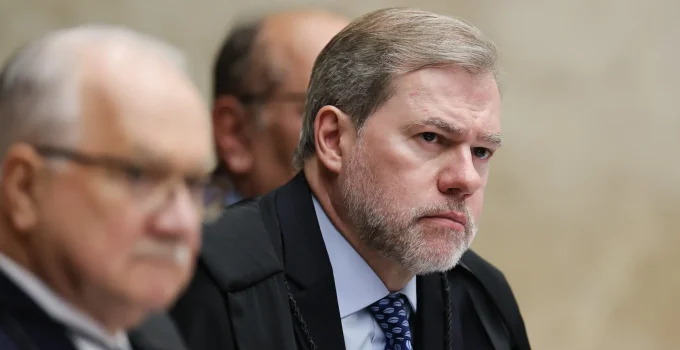 Toffoli sob pressão: Relação com banqueiro do Banco Master levanta suspeitas e exige resposta do STF e Congresso
