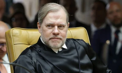 Dias Toffoli no STF: Análise Crítica Liga Ascensão a "Barbarismo Vertical" e Patrimonialismo Petista
