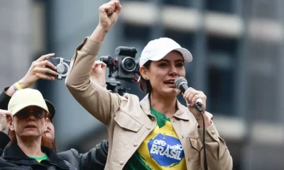 Michelle Bolsonaro Pré-Candidata ao Senado pelo DF em 2026, Sinaliza Flávio Bolsonaro; Carlos e Renan Também Planejam Disputas Eleitorais