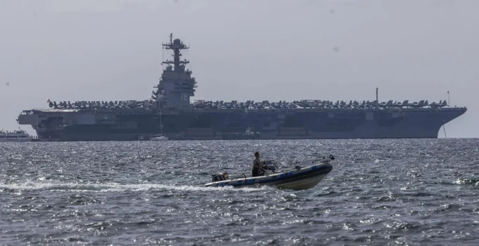 Maior Porta-Aviões do Mundo Rumo ao Oriente Médio: USS Gerald R. Ford em Missão Crítica em Meio à Tensão com o Irã