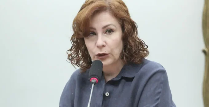 Corte Italiana Nega Testemunhas de Carla Zambelli em Caso de Extradição, Defesa Alega Violação de Direitos