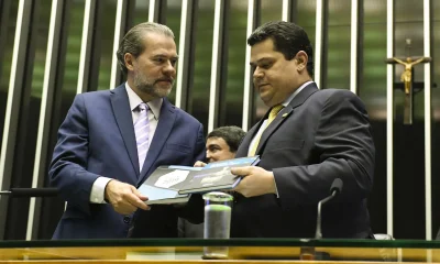 Toffoli em Foco: Parlamentares Pressionam por Investigação e Impeachment Após Afastamento do Caso Master