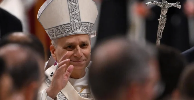 Papa Leão XIV Lidera Avaliações Globais com Aprovação Massiva, Superando Trump e Putin