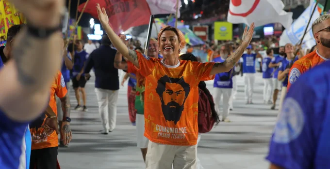 Carnaval, Lula e Poder: Homenagem Escolar Revela Frágil Divisão entre Cultura e Eleições no Brasil