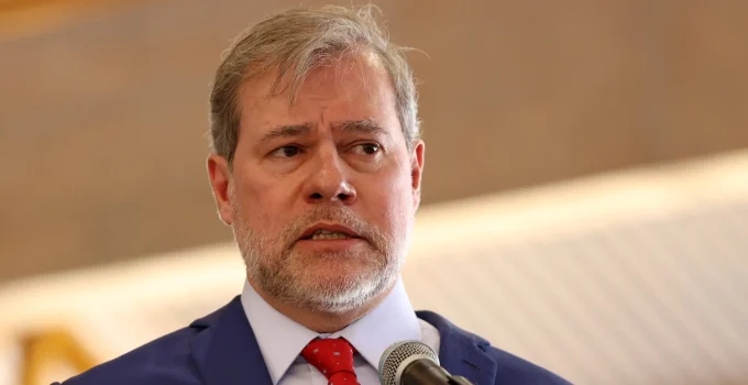 Senado: O Filtro Que Falhou em 2009 na Aprovação de Toffoli e o Vexame Atual do STF