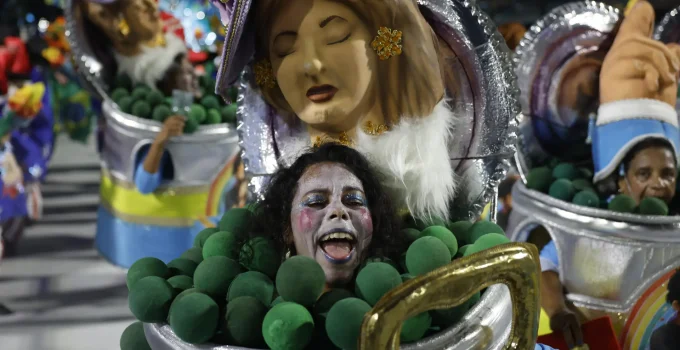 Escola de Samba "Lulista" é Denunciada por Ridicularizar Evangélicos em Desfile: Parlamentares Pedem Punição à PGR