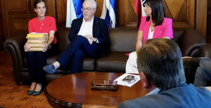Uruguai acelera análise do acordo Mercosul-UE: Comissão do Senado busca aprovação rápida para impulsionar futuro econômico