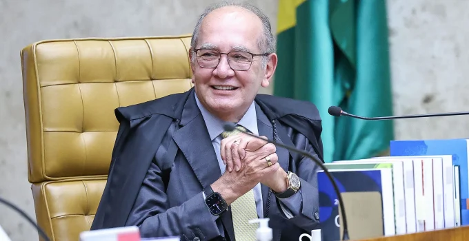 Gilmar Mendes elogia STF citando revista americana em meio à crise do Master, mas publicação traz ressalvas