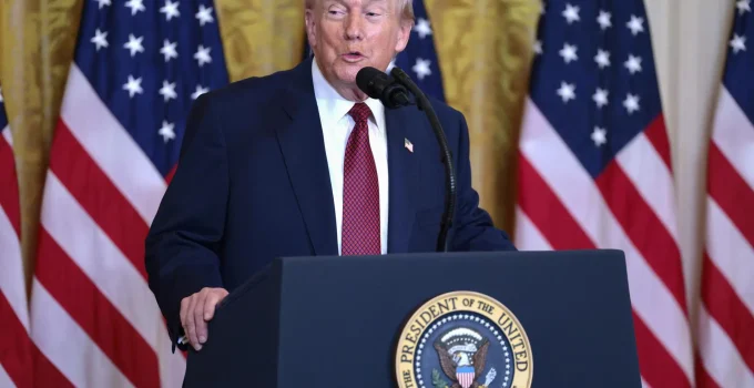 Trump "Salva" Eleições: Nova Lei de Cidadania e Foto para Votar Avança na Câmara dos EUA e Gera Debate Intenso