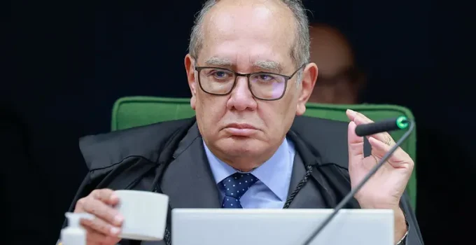 Auditor da Receita Afastado de Chefia Após Suspeita de Acessar Dados Sigilosos de Parente de Gilmar Mendes