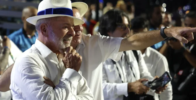 PL aciona TSE contra desfile de escola de samba em homenagem a Lula: "Abuso de poder e econômico" em ano eleitoral