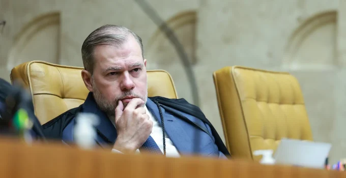 Escândalo Banco Master: Toffoli Juiz Julga, Toffoli Investigador Investiga, Toffoli Réu? Crise no STF Ameaça Instituições