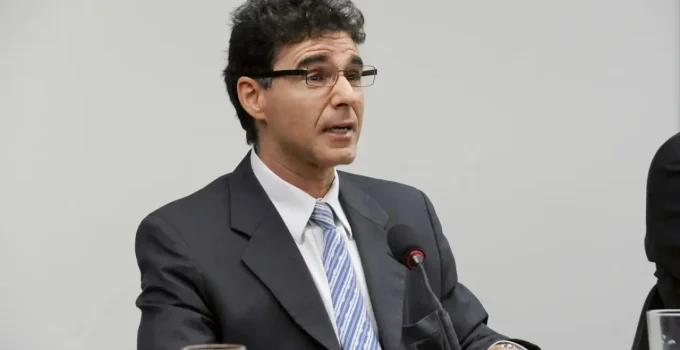 MPTCU Pede Investigação Urgente no TCU sobre Vazamento de Dados de Ministros do STF na Receita Federal