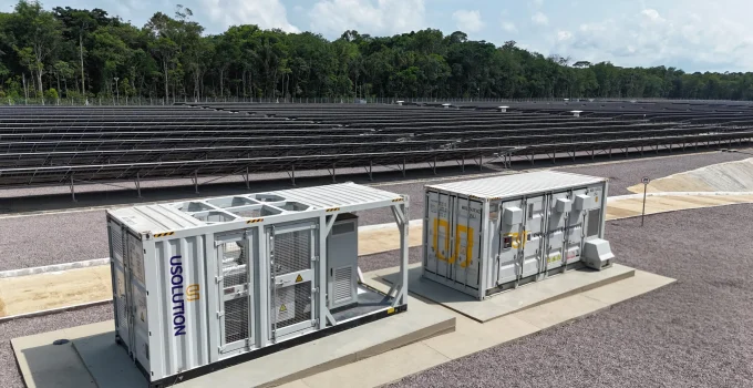 Santa Catarina na Vanguarda: Fábrica de Megabaterias da WEG Impulsiona o Brasil a Estocar Energia Solar e Eólica