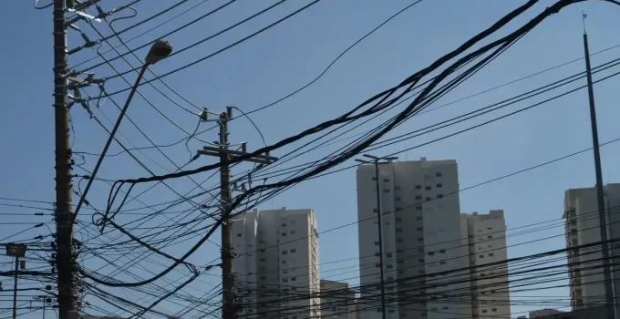 Polícia do RJ Desmantela Esquema de Furto de Cabos que Movimentou R$ 418 Milhões; Liderança Faturou R$ 97 Milhões