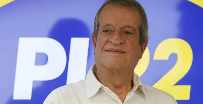 Valdemar Costa Neto nega racha no PL e minimiza tensões entre Michelle, Nikolas e Eduardo sobre Flávio Bolsonaro