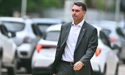 Bolsonaro 'feliz' com pesquisa de Derrite para Senado em SP, mas pede cautela: Flávio Bolsonaro detalha planos e estado de saúde do pai