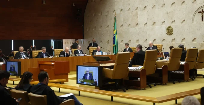 Ex-juíza rebate cortes em verbas: "Desembargador mal tem lanche", defende "penduricalhos" de juízes
