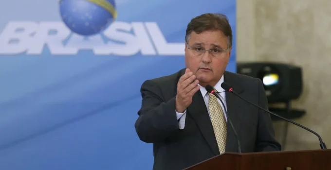 Geddel Vieira Lima é agredido em festa de Réveillon na Bahia e aciona a polícia; ex-ministro relata ataque por trás com gritos de "política tem que morrer"