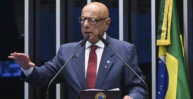 Esperidião Amin Mantém Candidatura ao Senado por SC Após PL Definir Chapa Pura com Carlos Bolsonaro e Caroline de Toni
