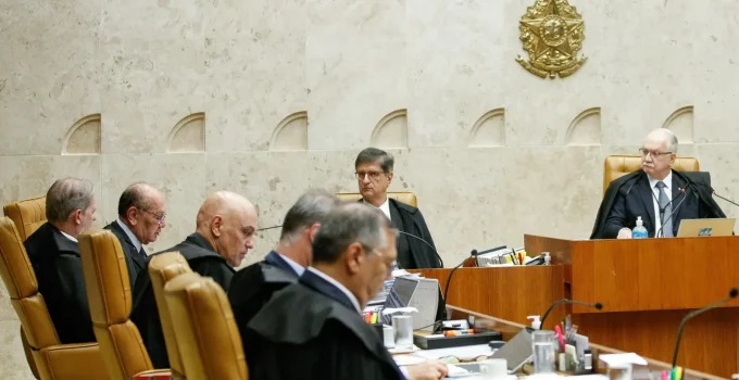 STF adia decisão sobre penduricalhos de juízes e define prazo para pagamentos: entenda o que muda