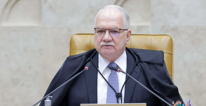 Fachin aciona Executivo e Legislativo para criar comissão que definirá o futuro dos "penduricalhos" e salários acima do teto