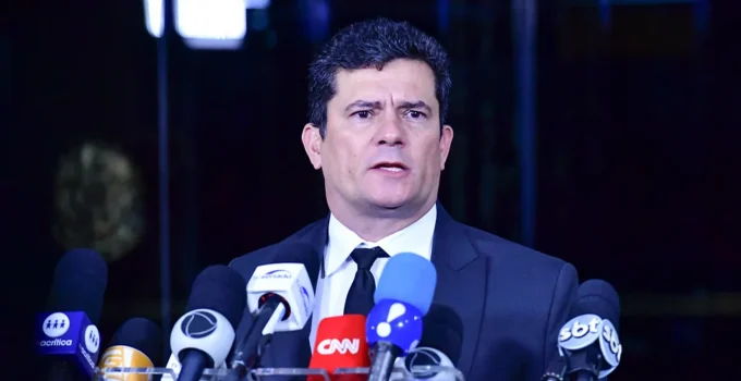 Sergio Moro rebate Gilmar Mendes com ironia sobre 'blindagem com G' após decisão do STF sobre empresa ligada a Toffoli