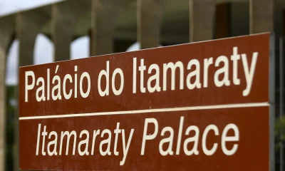 Brasil condena ataques de EUA e Israel ao Irã e se solidariza com países do Golfo atingidos por retaliações iranianas
